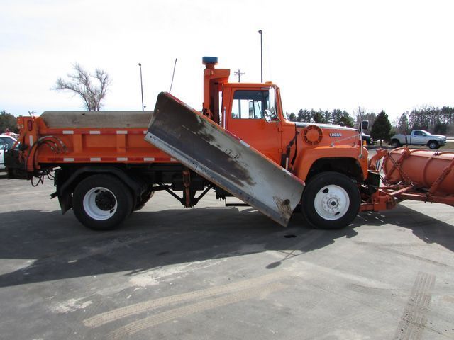 1994 Ford L-8000 Plow Truck -- - photo 7