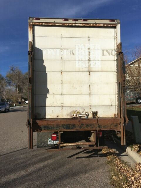 1994 Ford L8000 N/A - photo 4