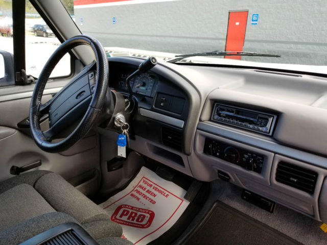 1994 Ford F-150 Lightning Standard Cab Pickup 2-Door - photo 3