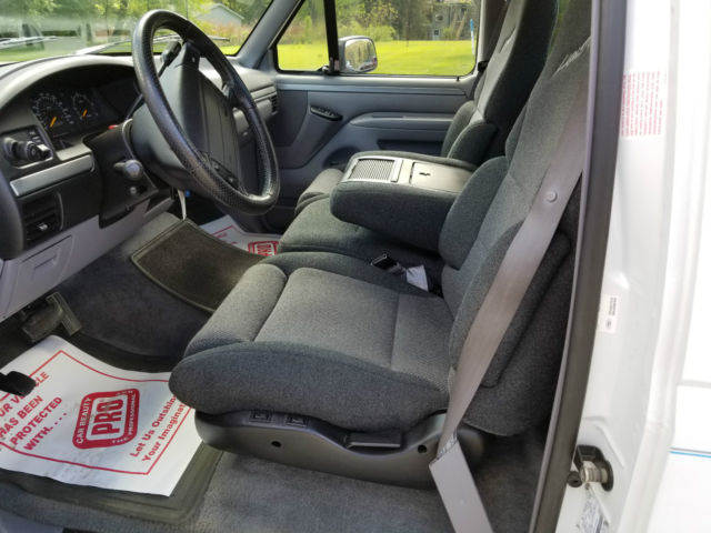 1994 Ford F-150 Lightning Standard Cab Pickup 2-Door - photo 4