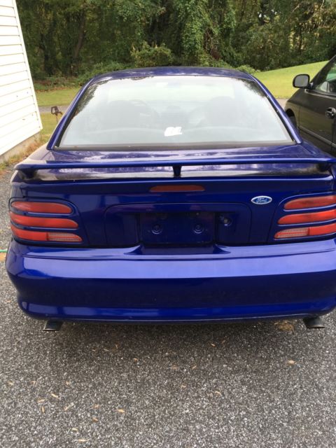 1994 Ford Mustang Base Coupe 2-Door 3.8L 1994 Ford Mustang Base Coupe 2-Door