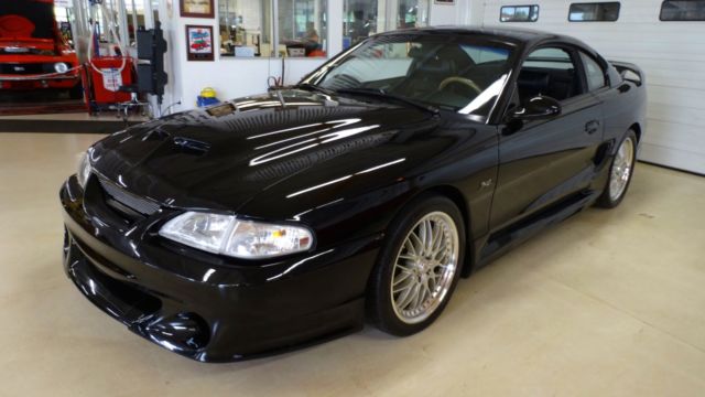 1994 Ford Mustang GT - photo 6