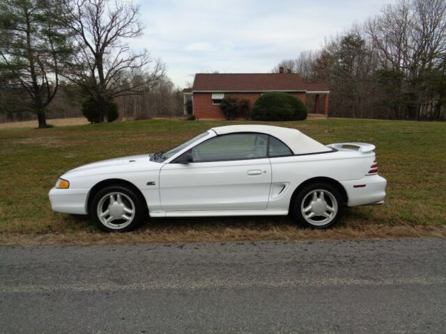 1994 ford mustang gt conv 5.0 5 speed 1994 Ford Mustang gt