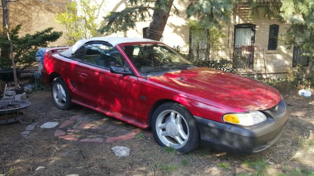 1994 Ford Mustang GT Convertible 2-Door