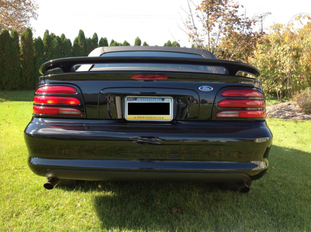 1994 Ford Mustang GT Convertible - photo 6