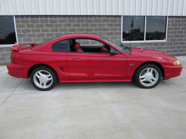 1994 Ford Mustang GT - photo 9