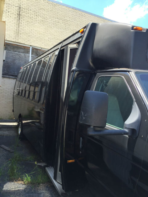 1994 Ford Other Bus - photo 2