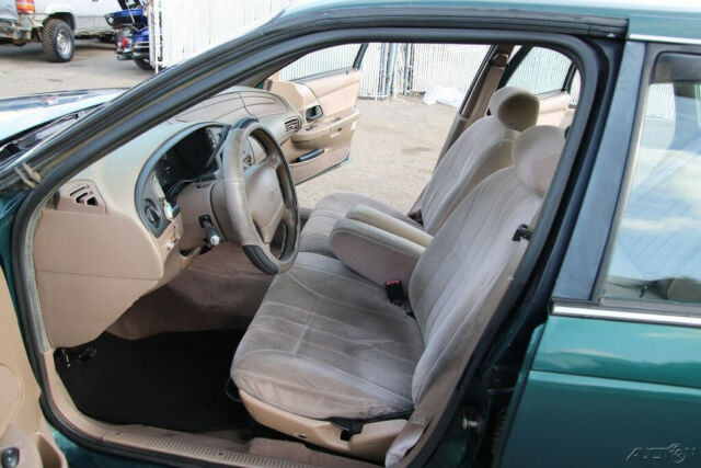 1994 Ford Taurus GL - photo 10