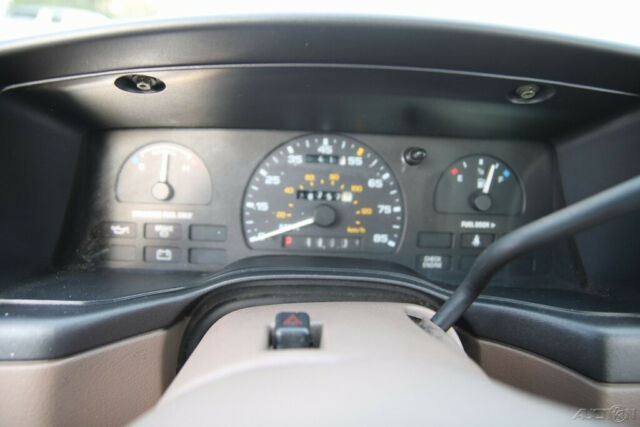 1994 Ford Taurus GL - photo 12