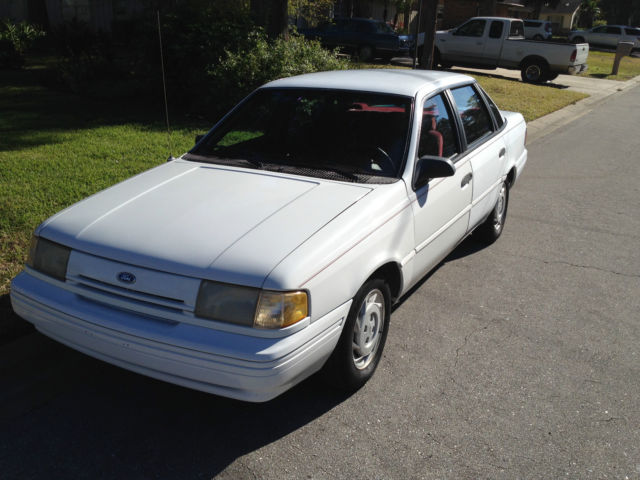 1994 Ford Tempo 4dr Sedan GL - photo 2