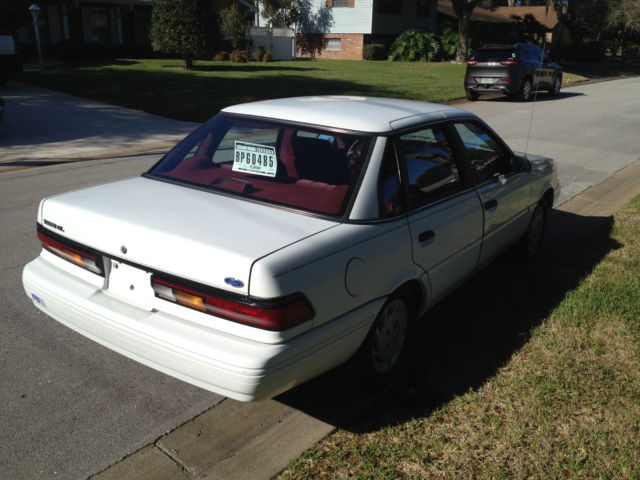 1994 Ford Tempo 4dr Sedan GL - photo 4
