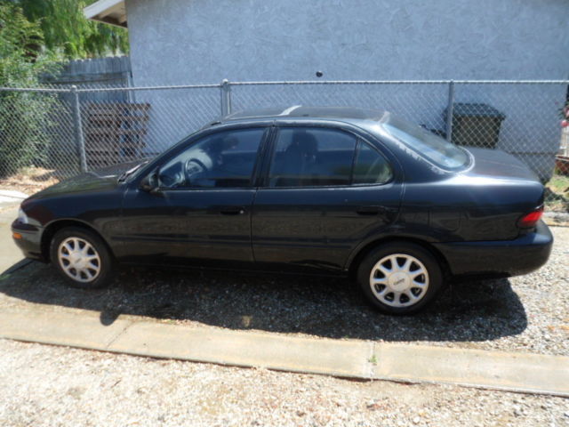 1994 GEO PRIZM LSi AUTOMATIC ALL POWER RUNS NEEDS A BATTERY MUST SELL 1994 Chevrolet Prizm black