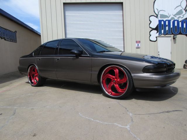 1994 Chevrolet Impala SS Sedan 4-Door - photo 4