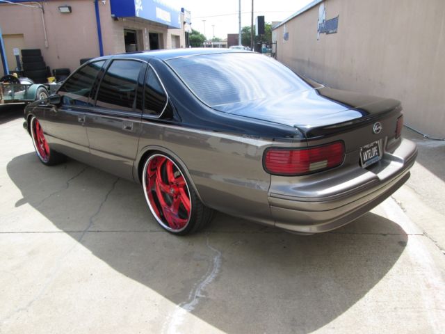 1994 Chevrolet Impala SS Sedan 4-Door - photo 7