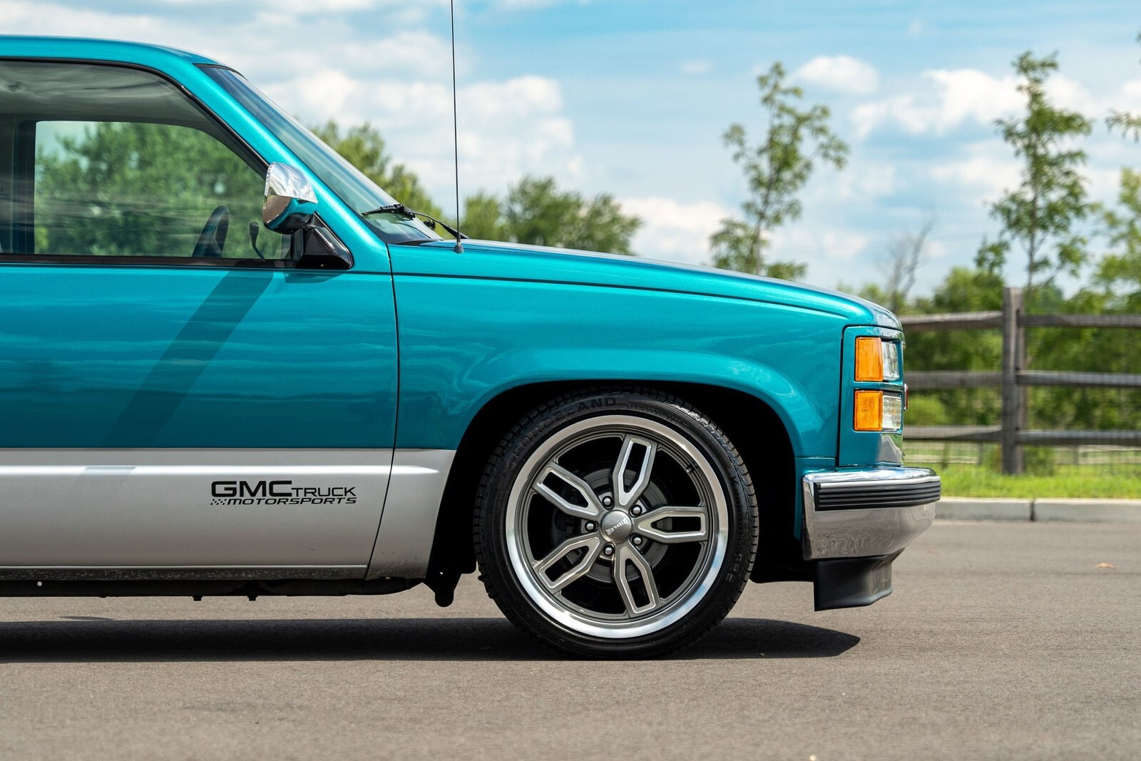 1994 GMC Sierra 1500 Club Cpe 141.5" WB - photo 10
