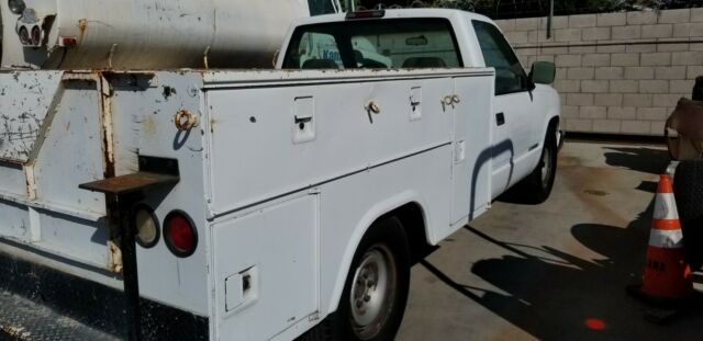 1994 Chevrolet C2500 - photo 3