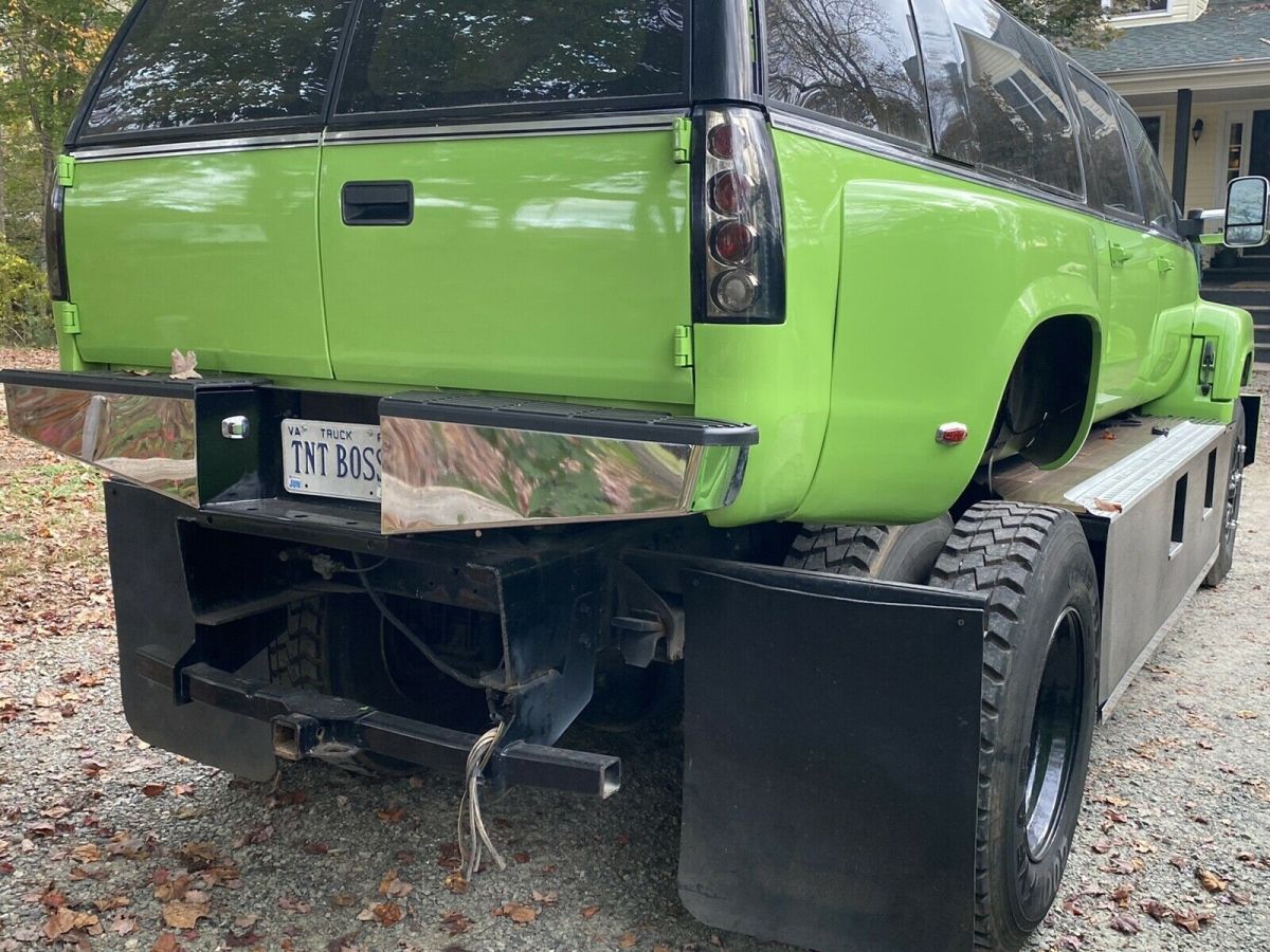 1994 GMC C7000 Topkick suburban 10 passenger - photo 4