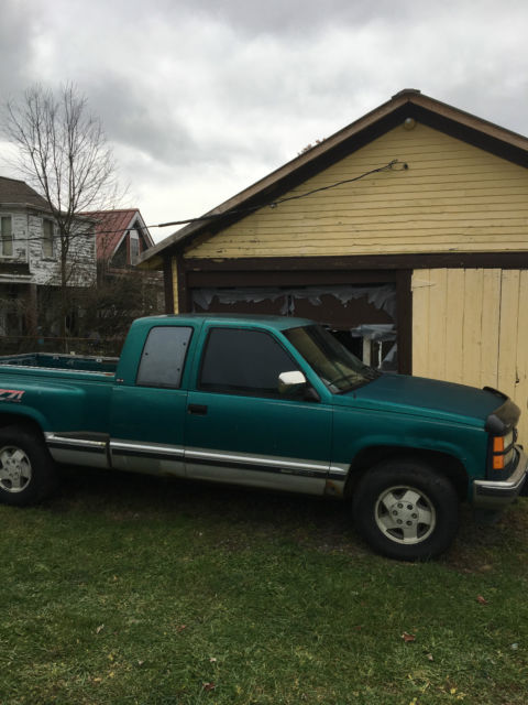 1994 GMC K1500 Sierra SLE Z-71 2-Door 5.7L V8 1994 GMC Sierra 1500 SLE