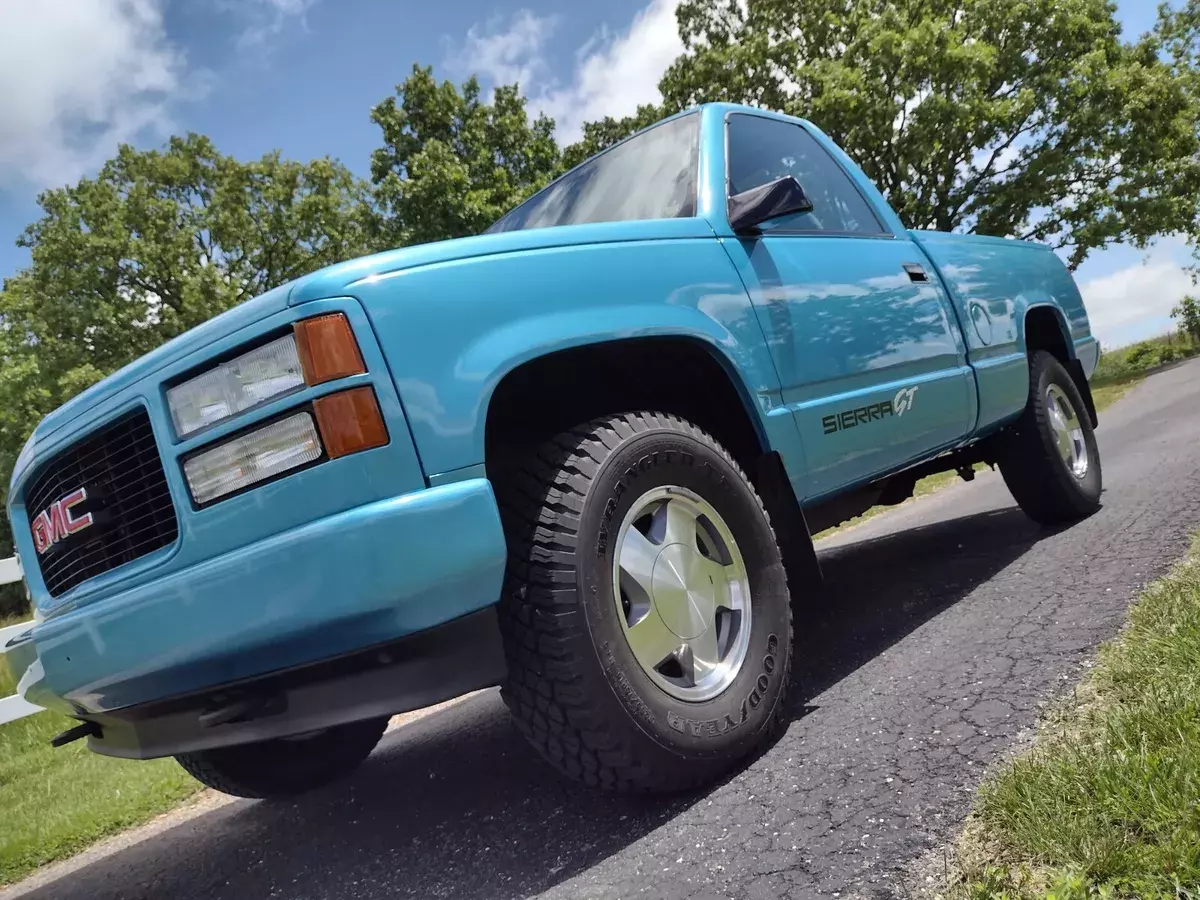 1994 GMC K1500 Single Cab Shortbed 4x4 GMT400 2 owner 7,000 Actual Miles OEM 1994 GMC Sierra 1500 GT 4x4 Single Cab