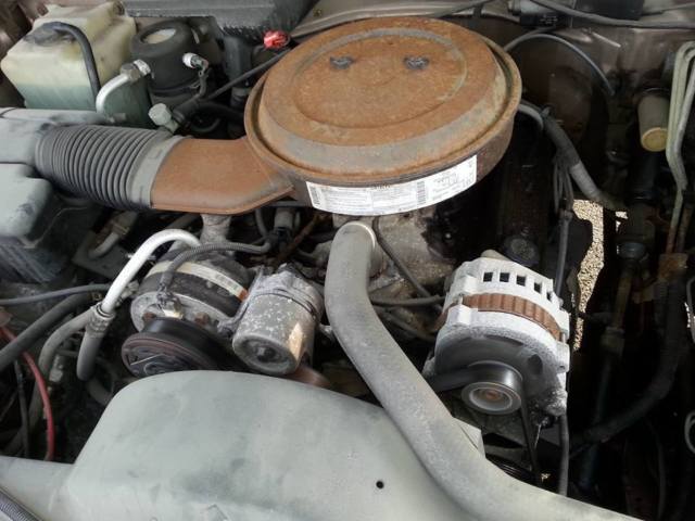 1994 GMC Suburban SLE Sport Utility 4-Door - photo 10