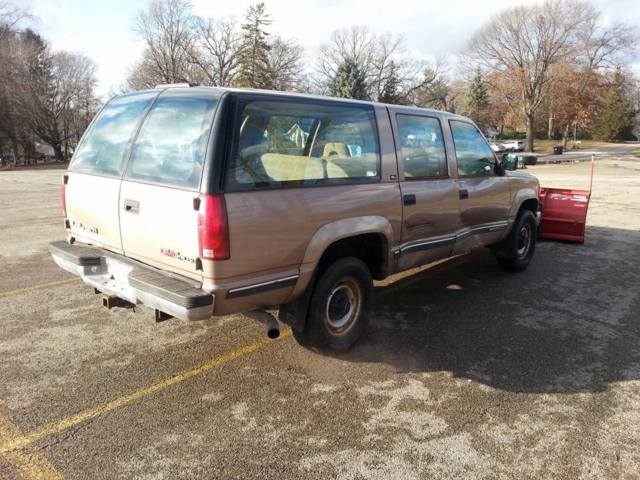 1994 GMC Suburban SLE Sport Utility 4-Door - photo 4