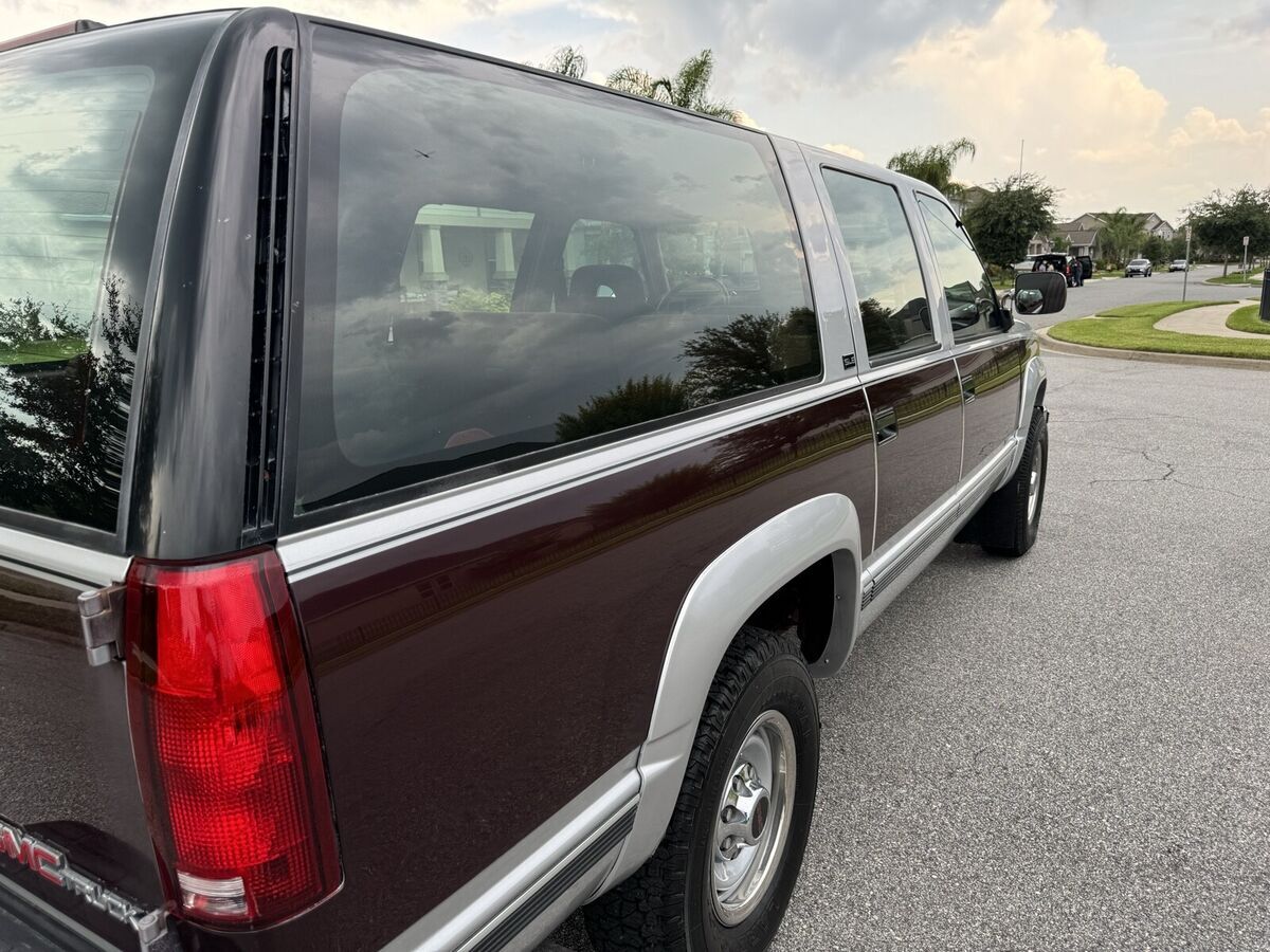 1994 GMC Suburban K2500 4x4 7.4 liter 57k original miles - photo 13