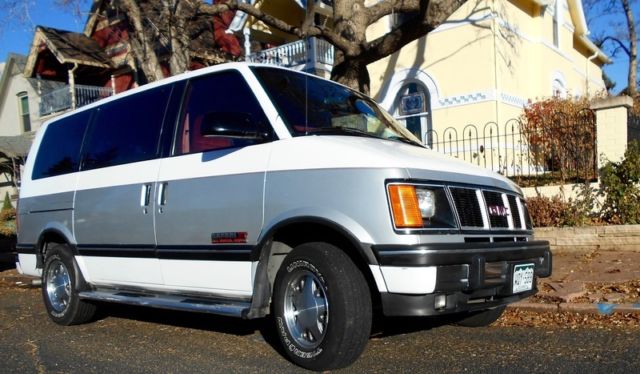 1994 GMC Safari - photo 2