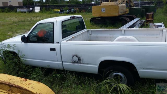 1994 GMC Sierra 1500 SL Reg. Cab 6.5-ft. Bed 2WD - photo 3