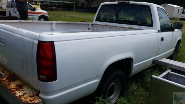 1994 GMC Sierra 1500 SL Reg. Cab 6.5-ft. Bed 2WD - photo 6