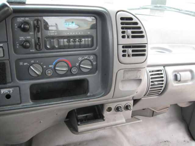 1994 GMC Sierra - photo 9
