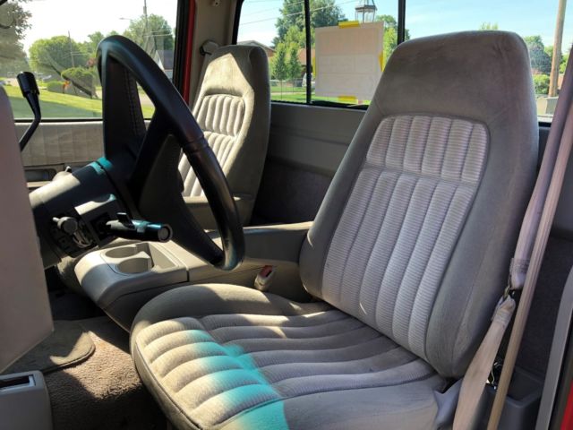 1994 GMC Sierra 1500 2-Door Pickup Truck - photo 6