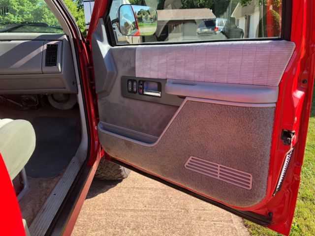 1994 GMC Sierra 1500 2-Door Pickup Truck - photo 9