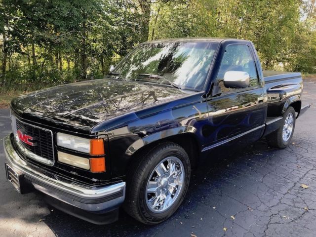 1994 GMC SIERRA REGULAR CAB SHORT BED STEPSIDE PICKUP- SHOW QUALITY PAINT 1994 GMC Sierra 1500 Show Truck
