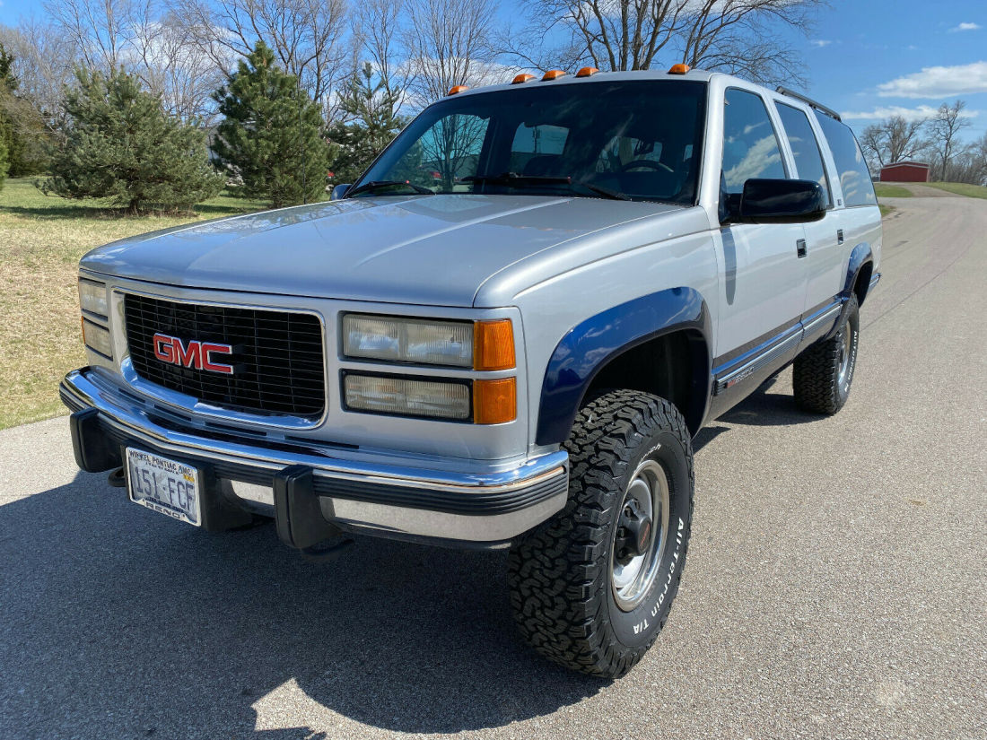 1994 GMC Suburban , K2500, 7.4L EFI V8, Auto, Nevada Rust Free - photo 3