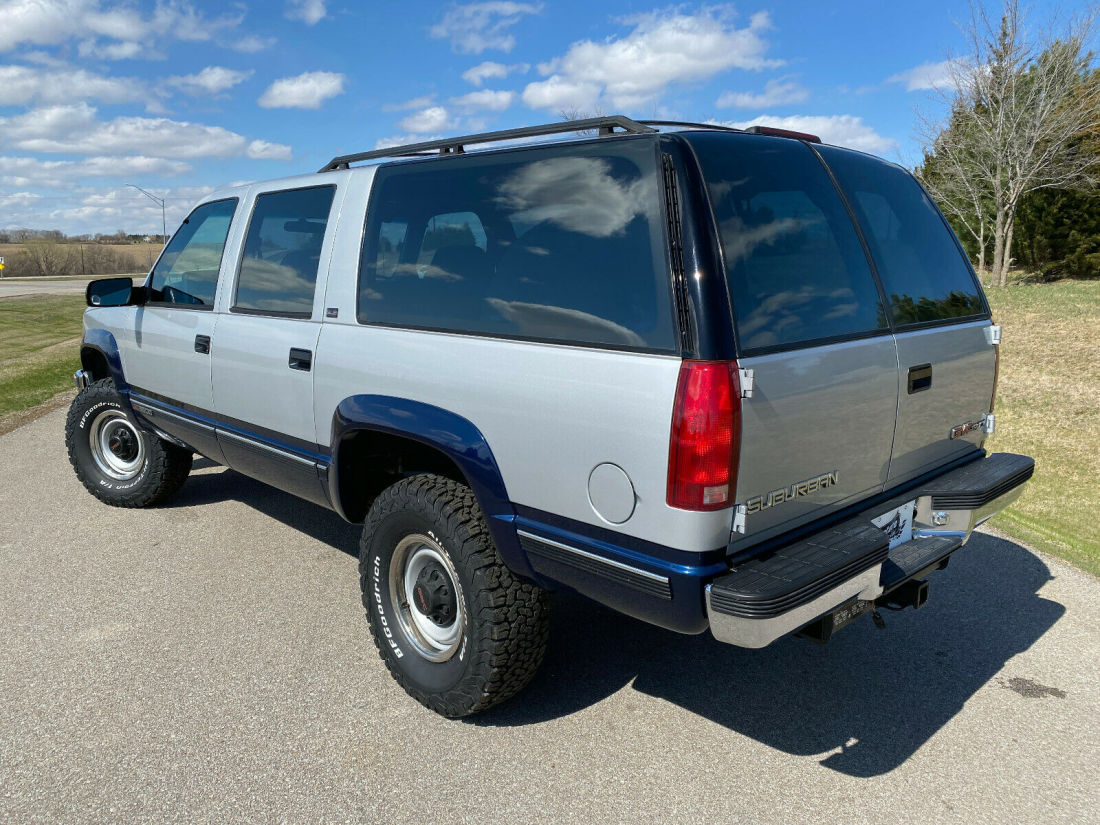 1994 GMC Suburban , K2500, 7.4L EFI V8, Auto, Nevada Rust Free - photo 4