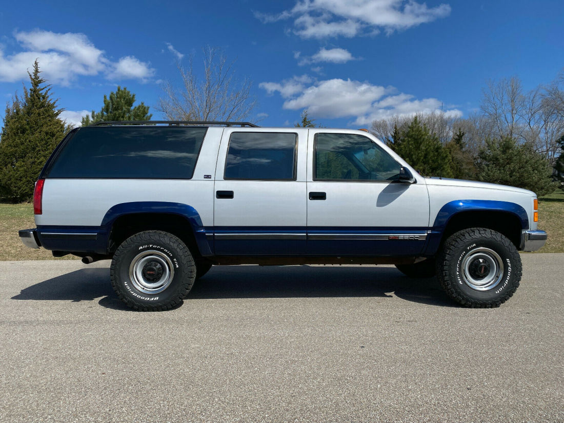 1994 GMC Suburban , K2500, 7.4L EFI V8, Auto, Nevada Rust Free - photo 7