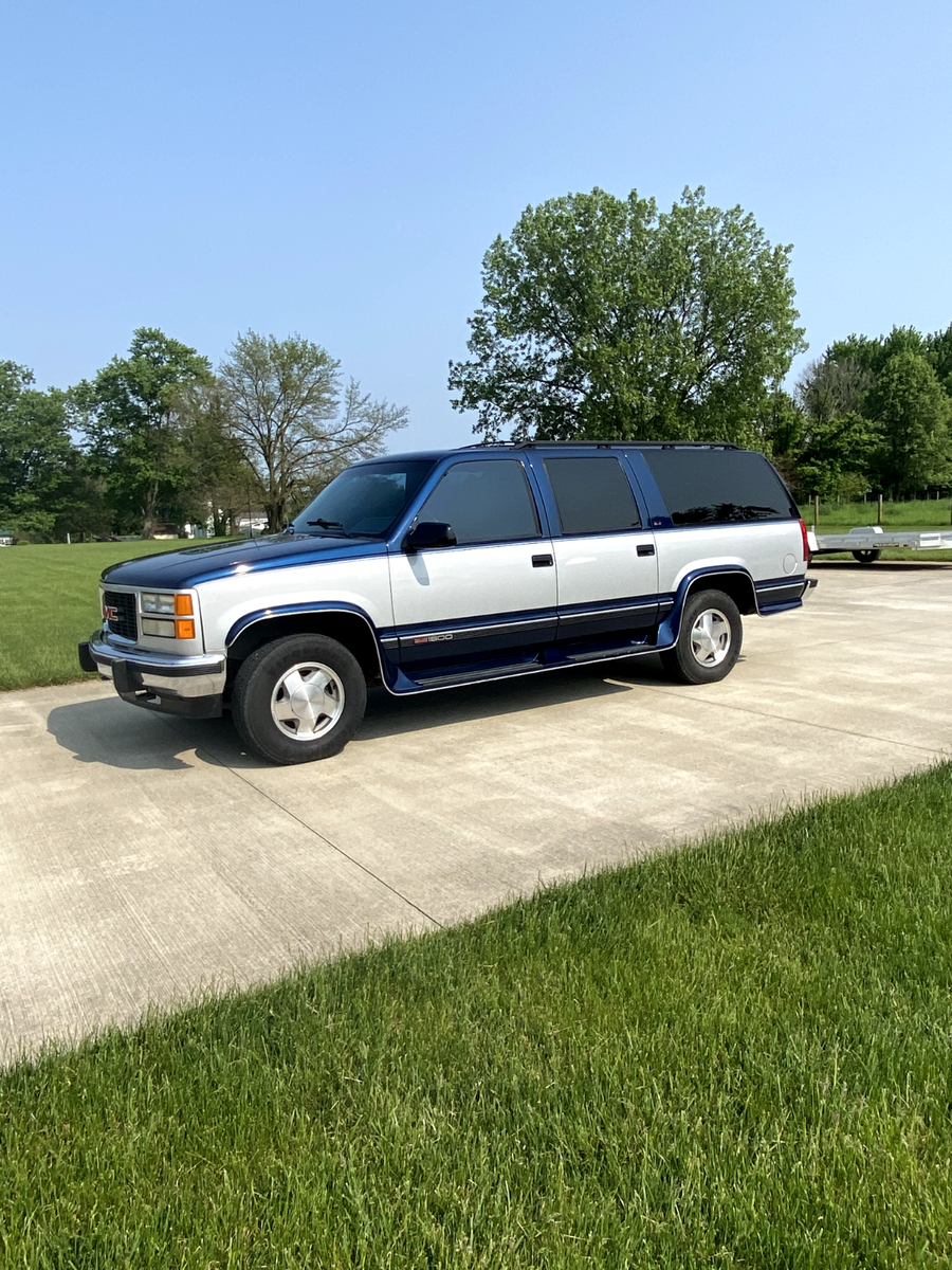 1994 GMC Suburban SLE - photo 2