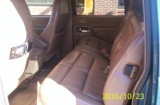 1994 GMC Suburban SLE - photo 9