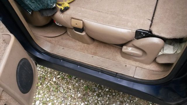 1994 GMC Suburban SLE - photo 13