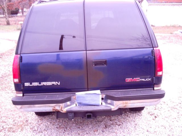 1994 GMC Suburban SLE - photo 2