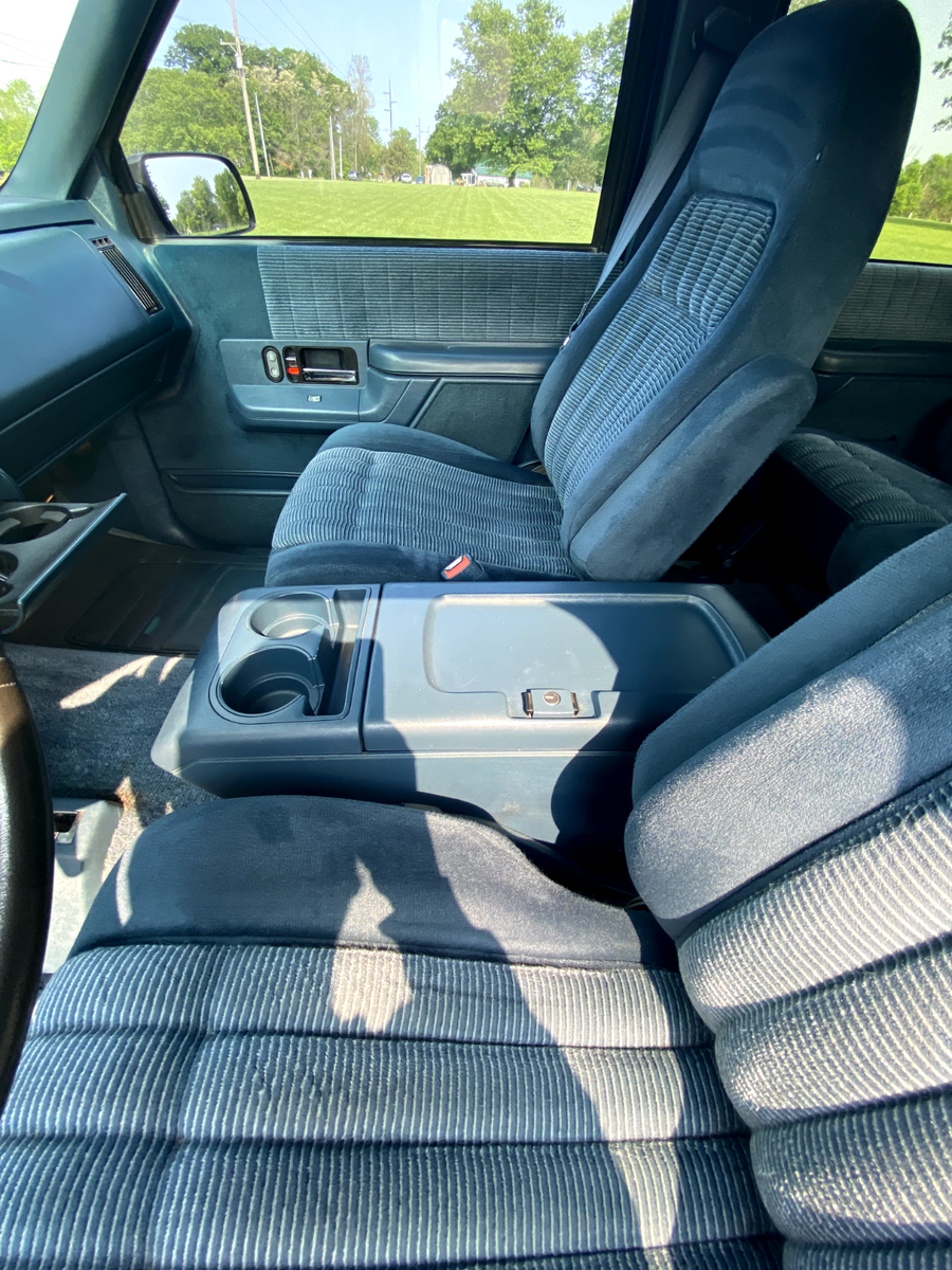 1994 GMC Suburban SLE - photo 9