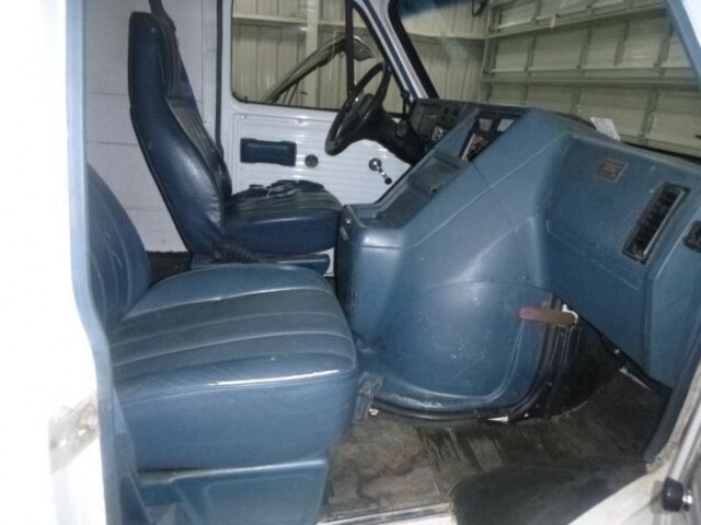 1994 GMC Vandura G3500 - photo 11