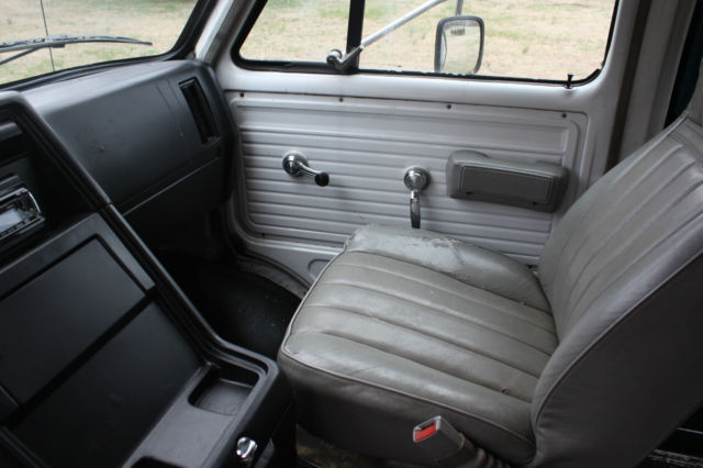 1994 GMC Vandura 3 door - photo 10