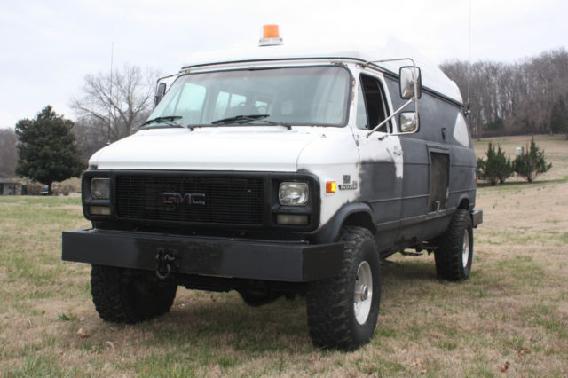 1994 GMC Vandura 3 door - photo 2