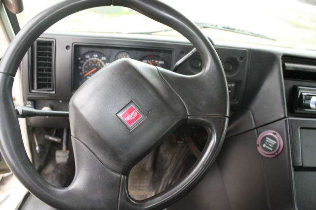 1994 GMC Vandura 3 door - photo 5