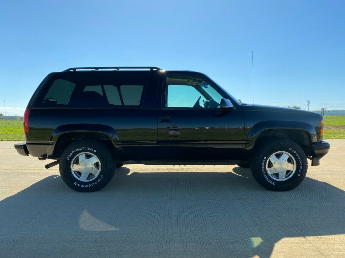 1994 GMC Yukon Sport Utility - photo 11
