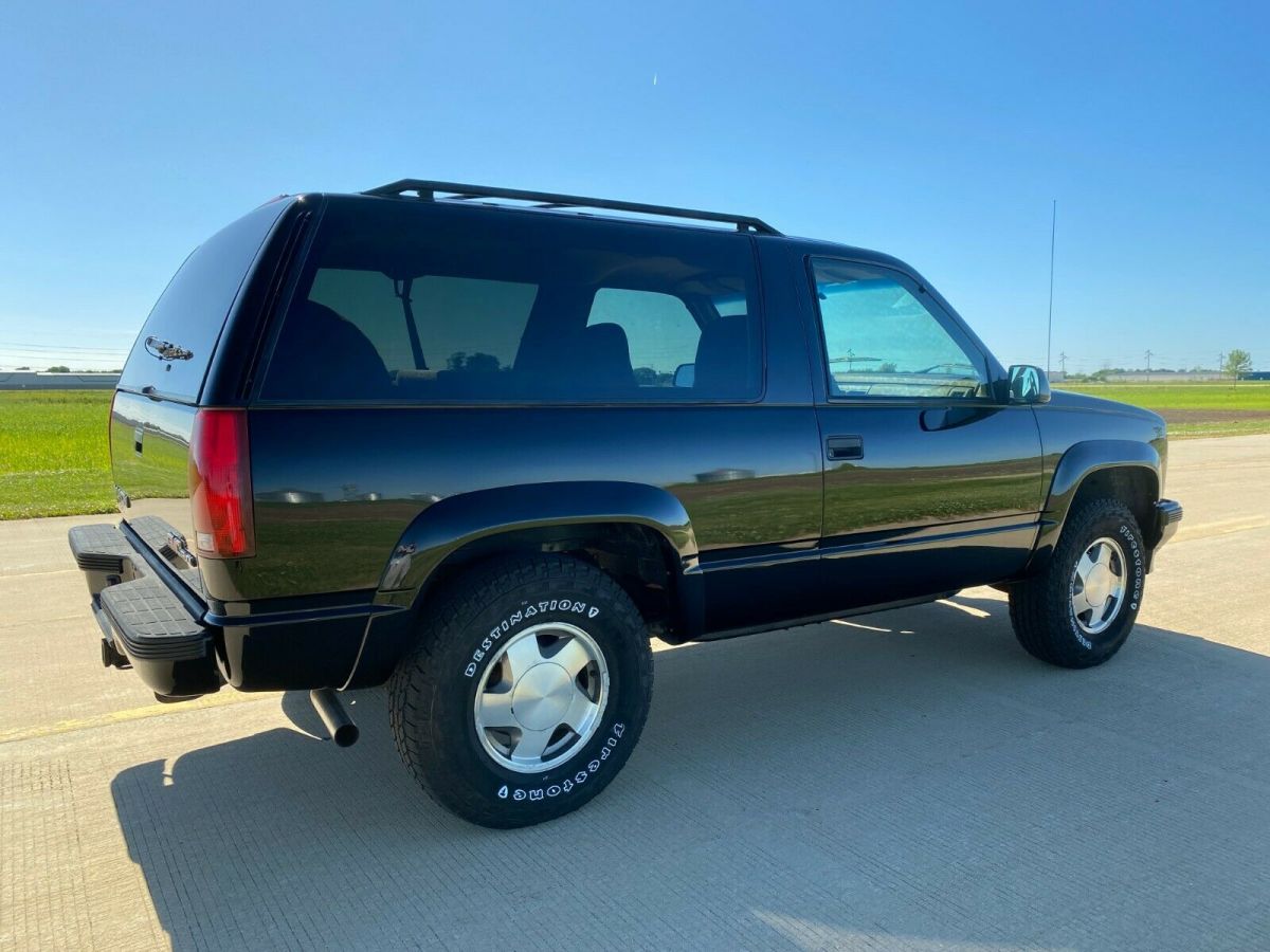 1994 GMC Yukon Sport Utility - photo 12