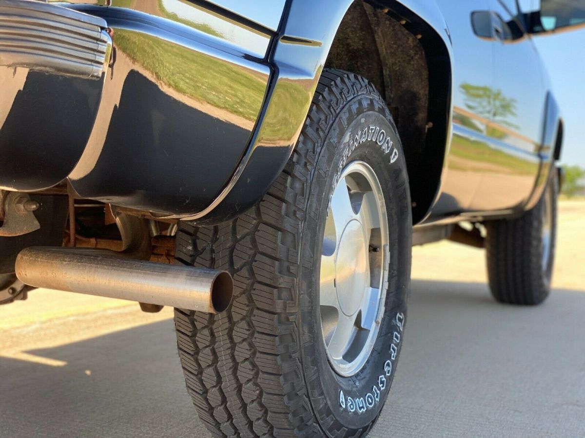 1994 GMC Yukon Sport Utility - photo 13