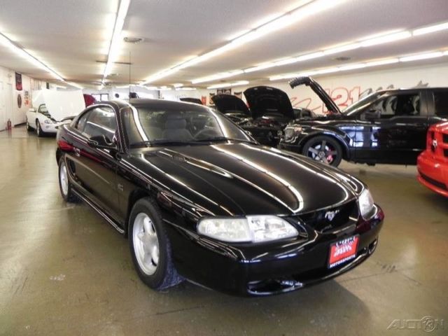 1994 Ford Mustang GT - photo 2