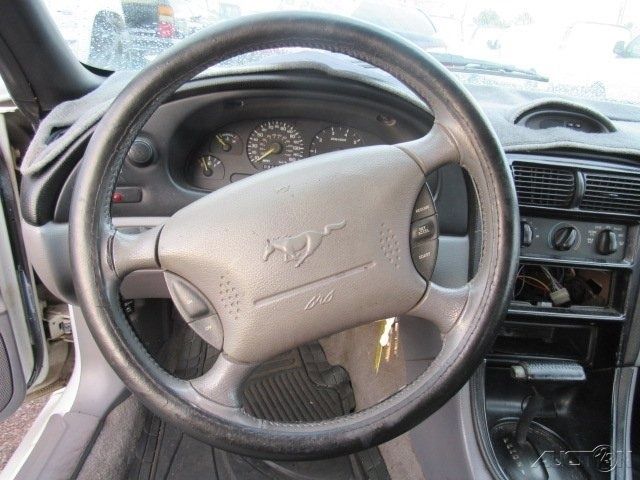 1994 Ford Mustang GT - photo 9